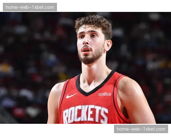 火箭申京专注篮下终结和策应，摒弃低效单打转型成功